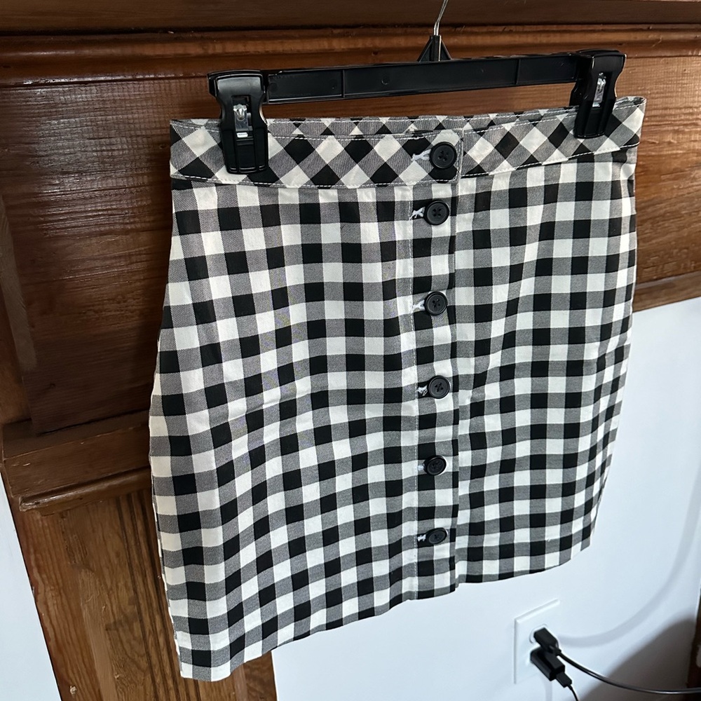H&M Black & White Gingham Mini Skirt - Size Small
